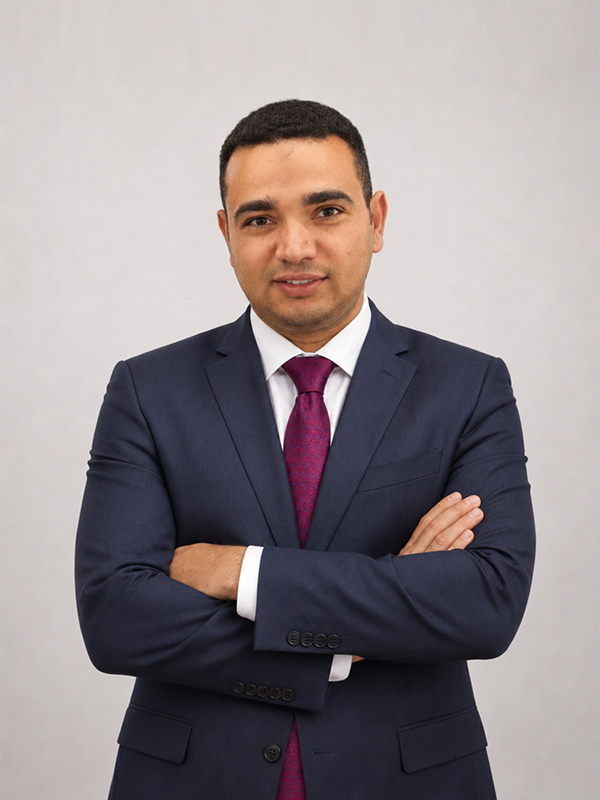 علاء عرفات المحامي