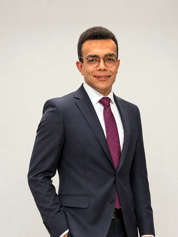 أحمد خالد المحامي